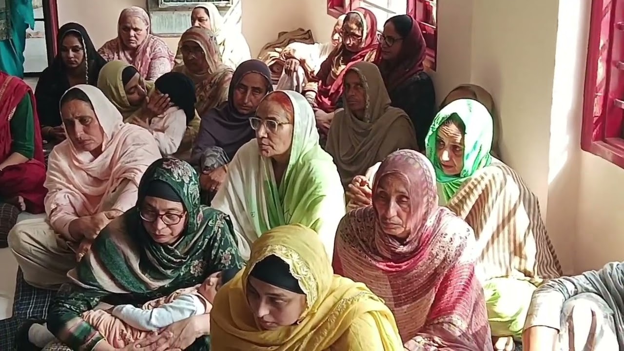 ਕੁਹਾੜਾ, ਉਦਾਸੀਨ ਡੇਰਾ ਮਨਸਾ ਰਾਮ ਜੀ ਪਿੰਡ ਰਾਈਆਂ ਦਸਵੀਂ ਤੇ ਆਲ ਇੰਜ ਵਨ ਵੱਲੋਂ ਸਟੀਕ ਵੰਡੇ ਗਏ (DHILLON)