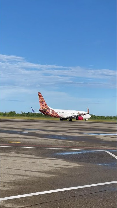 Citilink dan Batik Air di Bandara Minangkabau Padang