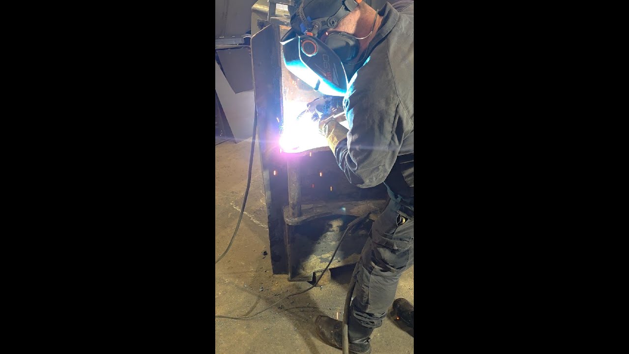 Pajaraportti nro: 1 -Enimmäkseen hitsausta.