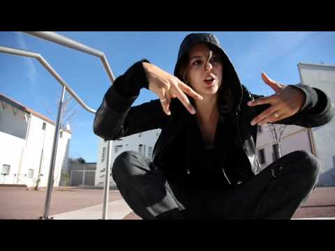 Teaser "L'oeuf, la poule ou Nicole ?" - Nicole Ferroni