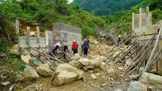 Cầu Khe Trang (T36) Liên hoàn đào xây móng tường cánh các cô gái bản đóng đinh ghép cốp pha ầm ầm