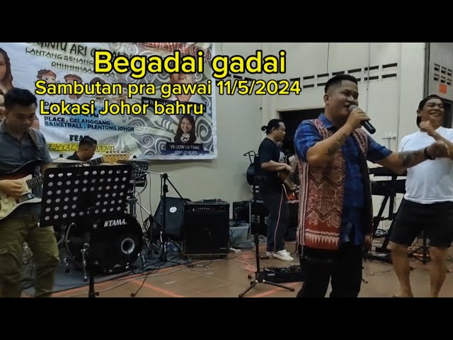 komposer Sony jang bawa lagu begadai gadai malam pra gawai 2024 di Johor Bahru . class=