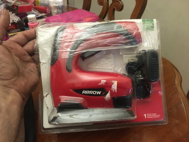 Arrow E21 7/16-in Cordless Electric Staple Gun in the Electric