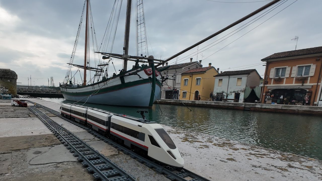 Lego train uderwater travel 2026