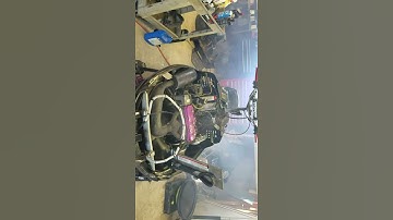 Polaris xcr 600 start up.