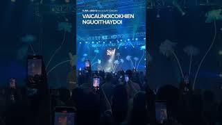 vaicaunoicokhiennguoithaydoi - Grey D x tlinh live at Slay Concert