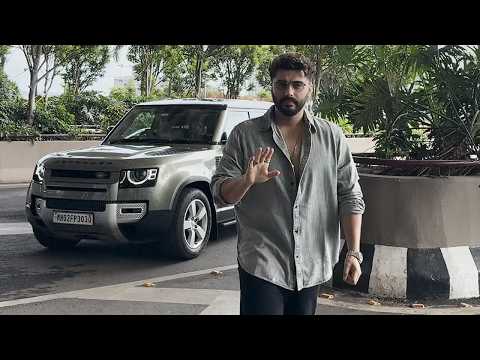 Arjun Kapoor Spotted At Mumbai Airport