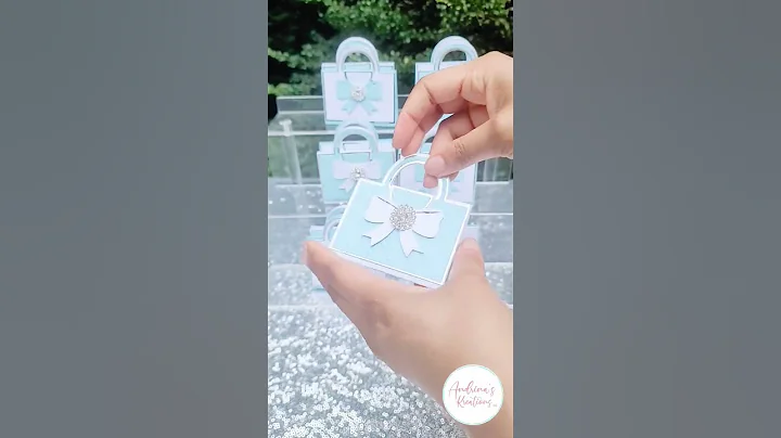 Chapstick purses Party favors