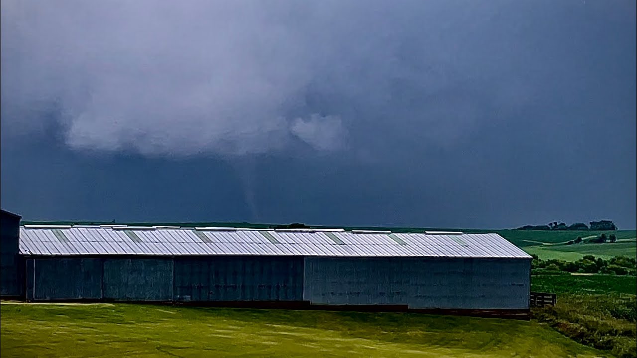 How I caught my first tornado ever - YouTube