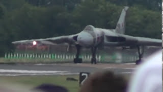 Avro Vulcan XH558 Take Off at RIAT 2009
