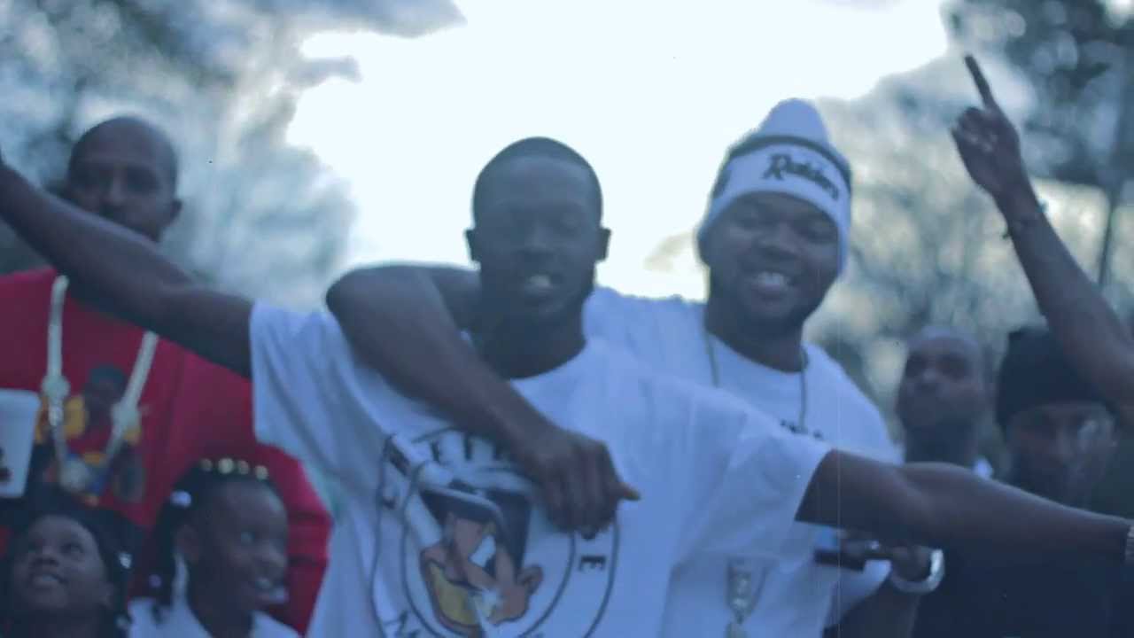 Grind Daily Feat. Yung & Dank DieSeL & Louie Da Don (Chief House Muzic)