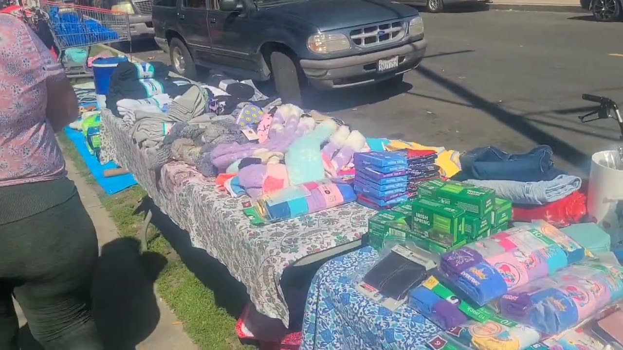 las yard  sale en pacoima California 