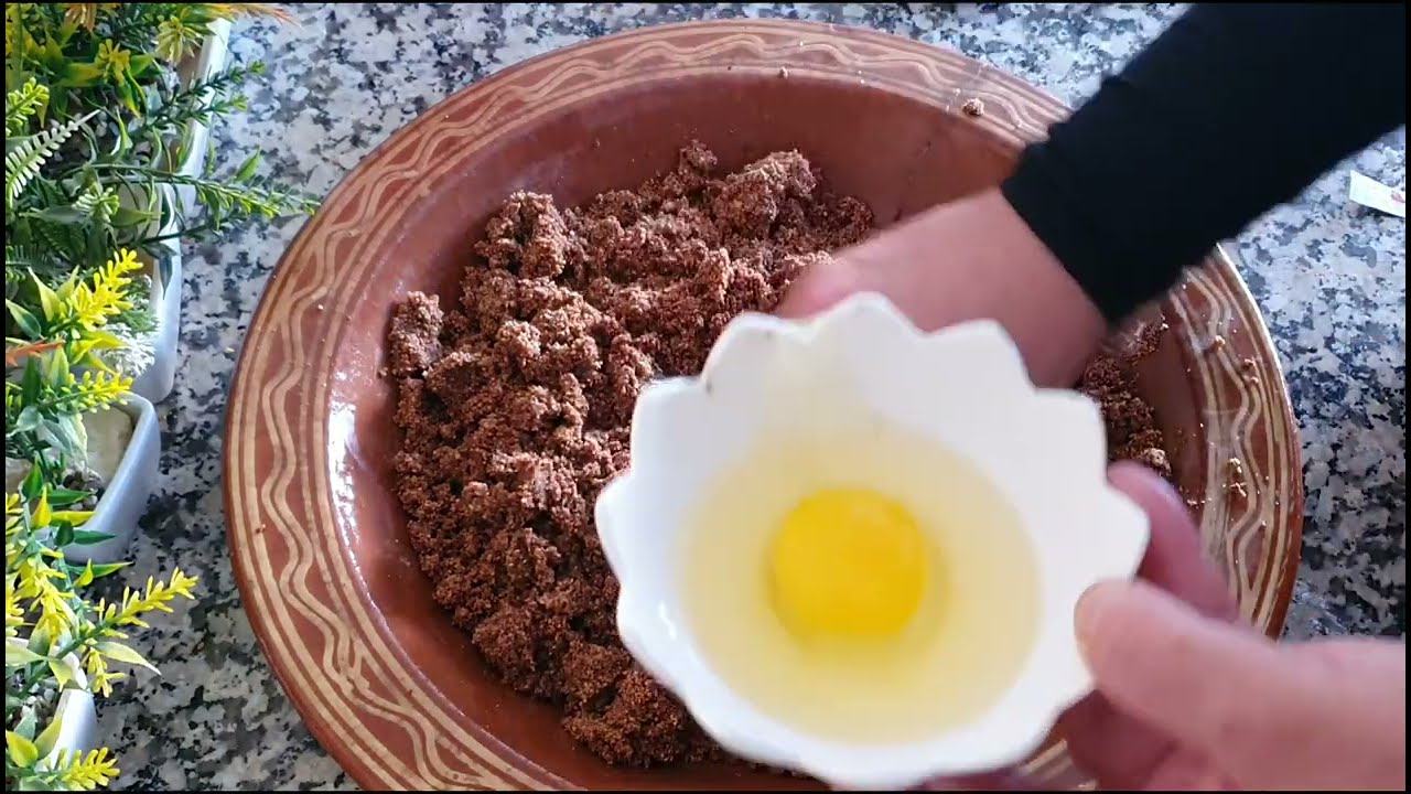 2 انواع من المعلكة وحدة بالكاوكاو ووحدة باللوز والكركاع 👌👌من احسن الحلويات المغربية