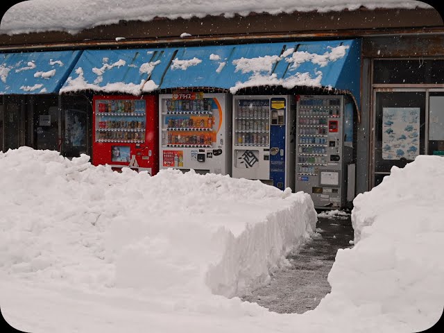 大雪の金沢 - Nikon Zf / NIKKOR Z 24-50mm f/4-6.3 - YouTube