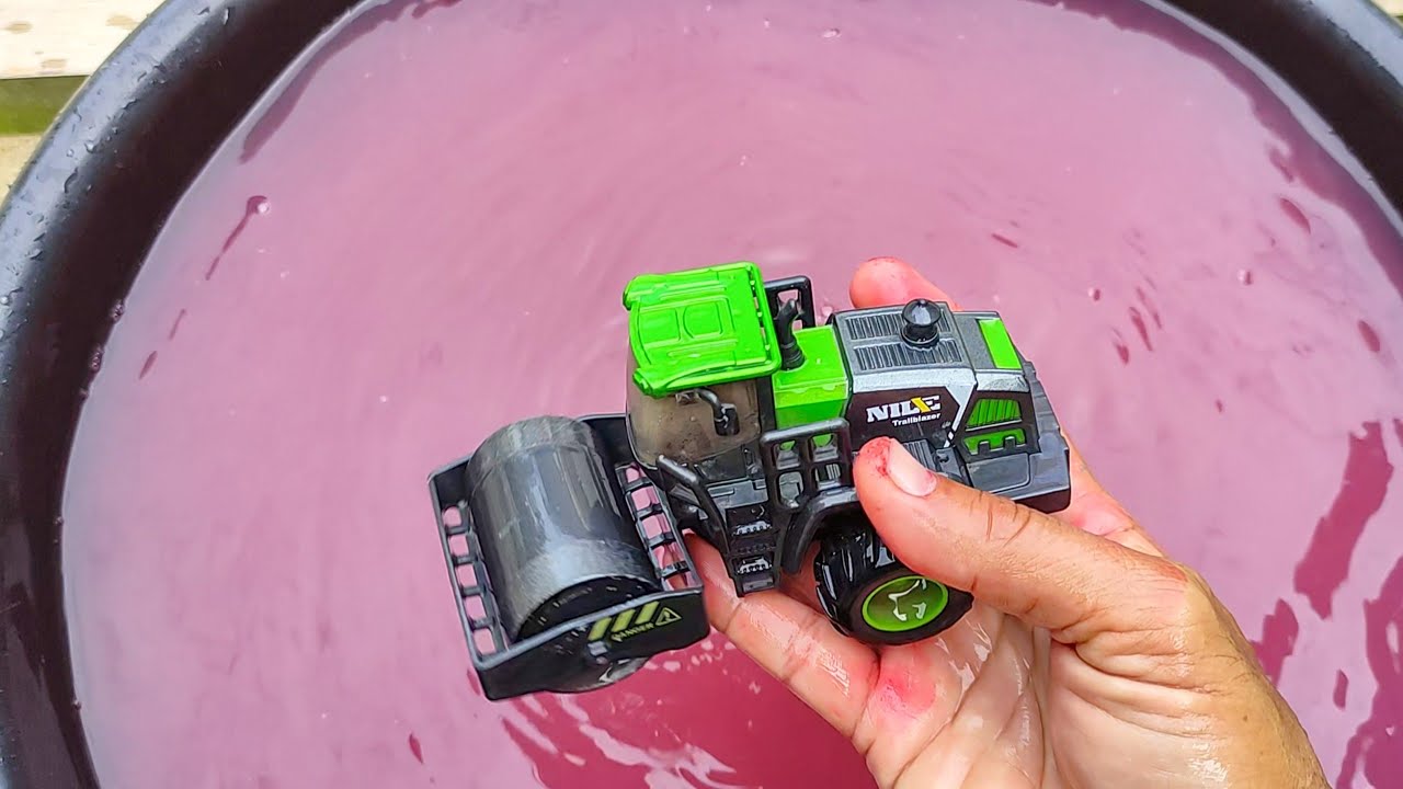 Menemukan & Membersihkan Mainan Berlumpur, Truk Molen, Truk Kontainer, Kereta Api, Excavator, Tayo 