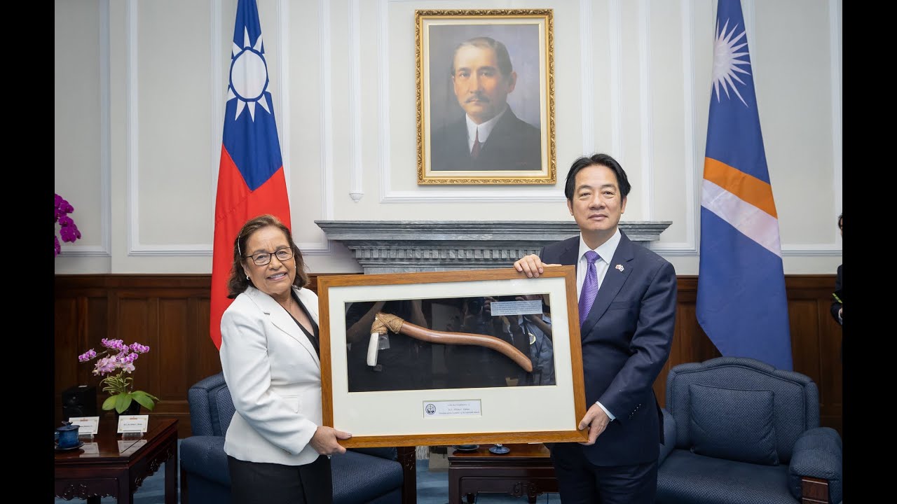 20250603 總統與馬紹爾群島共和國總統海妮雙邊會晤暨見證兩國簽署合作協定