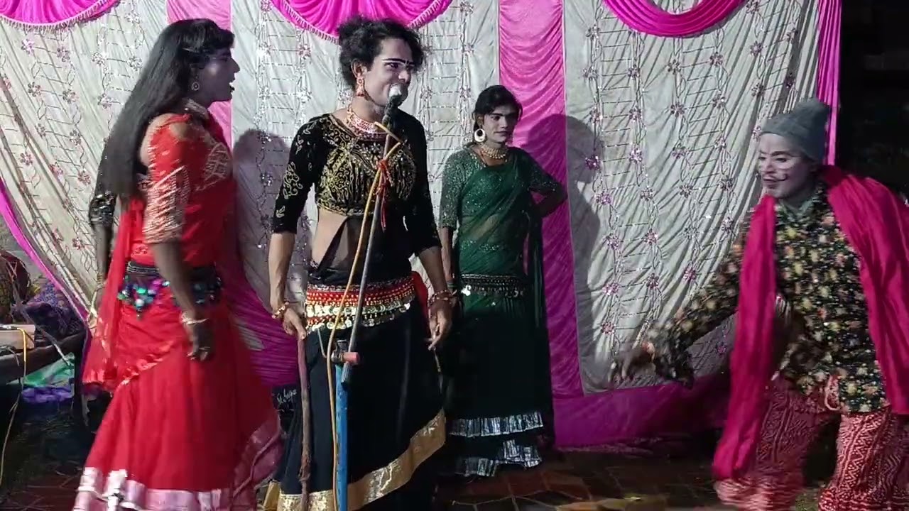 तोहरे आए गए अनवया सुनो चिरैया छोटकउ मास्टर कहरवा नाच पार्टी 88742 52105