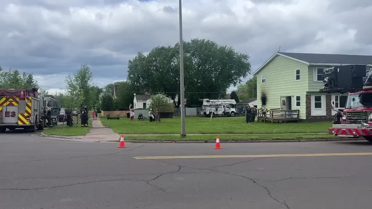 Crews respond to Thursday afternoon Superior house fire - YouTube