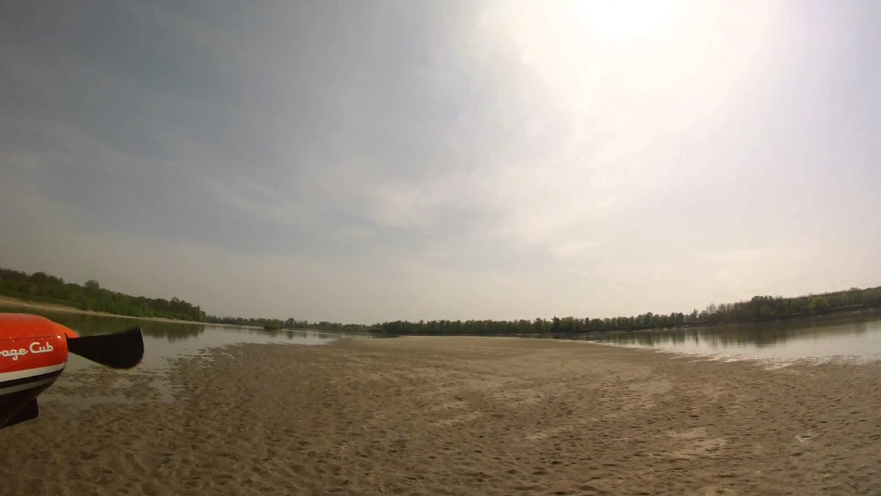 Bush flying in Italy - Atterraggio su un isoletta del Po