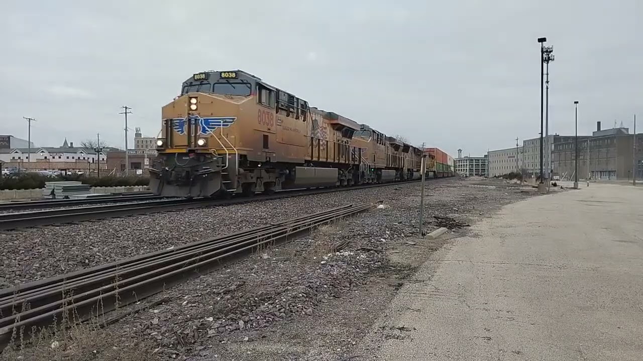 A SD70M Trails On Z-G2BR03!
