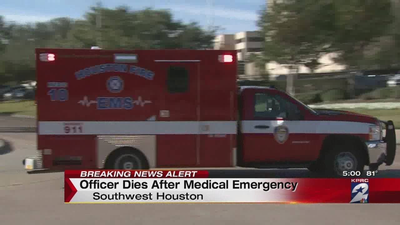 Houston officer dies after medical emergency - YouTube