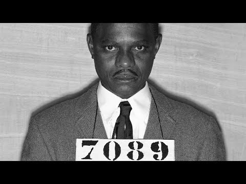 Samuel Fosso, l’autoportraitiste aux mille visages