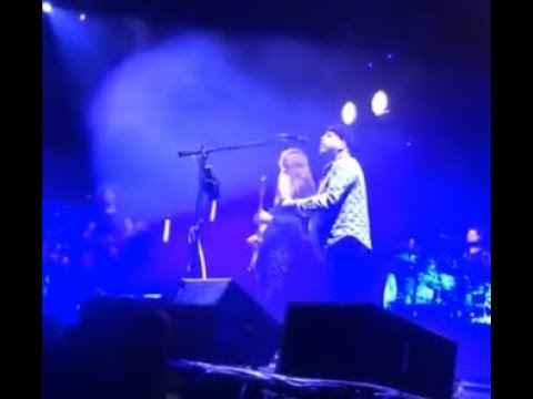 Alexisonfire's Dallas Green joins Alice In Chains for the song “Nutshell” in London ON..!