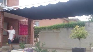Pérgola de aluminio con palillería y estructura de 80 x 40 mm