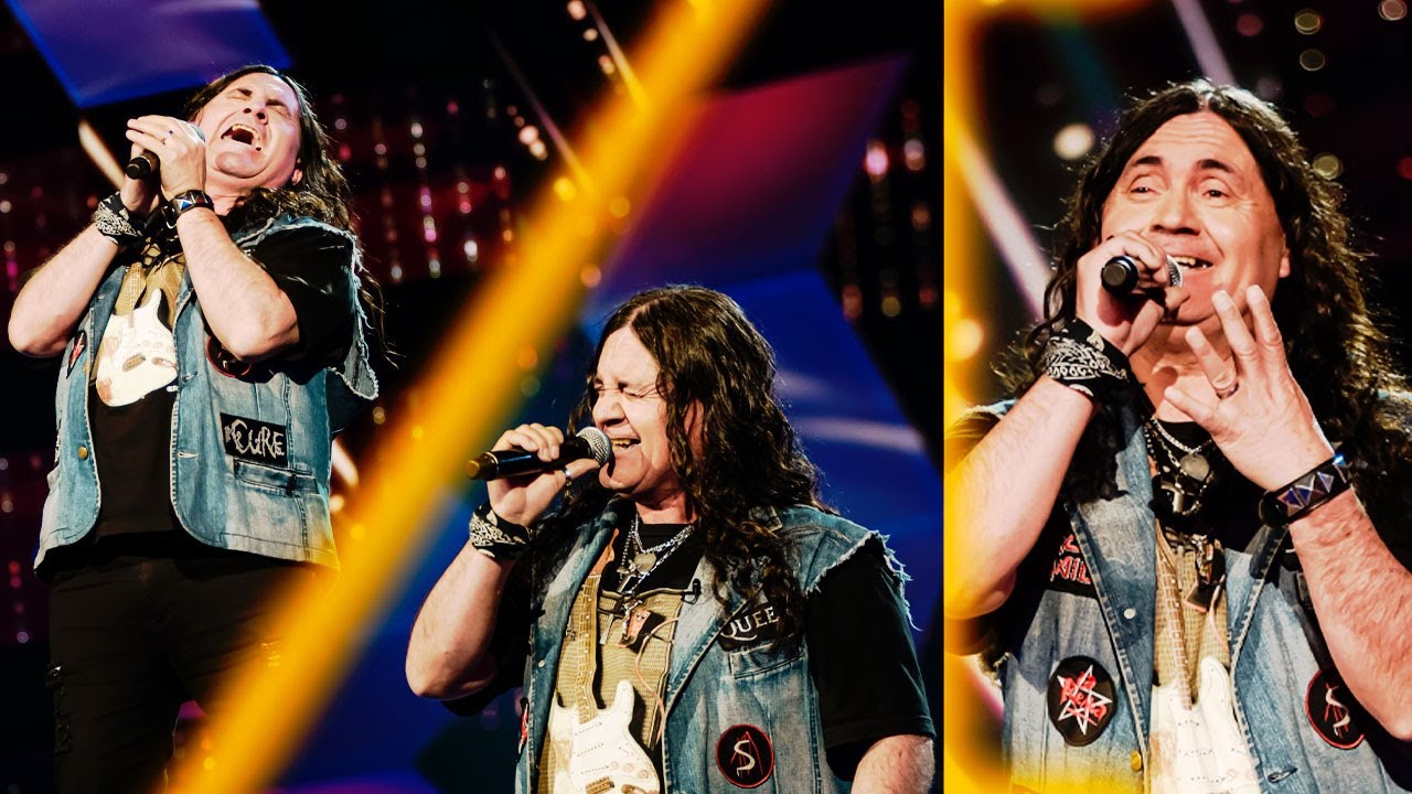 El mendocino Jorge Jofre cantó "Donde quiera que estés" ante la mirada atenta de Manuel Wirzt