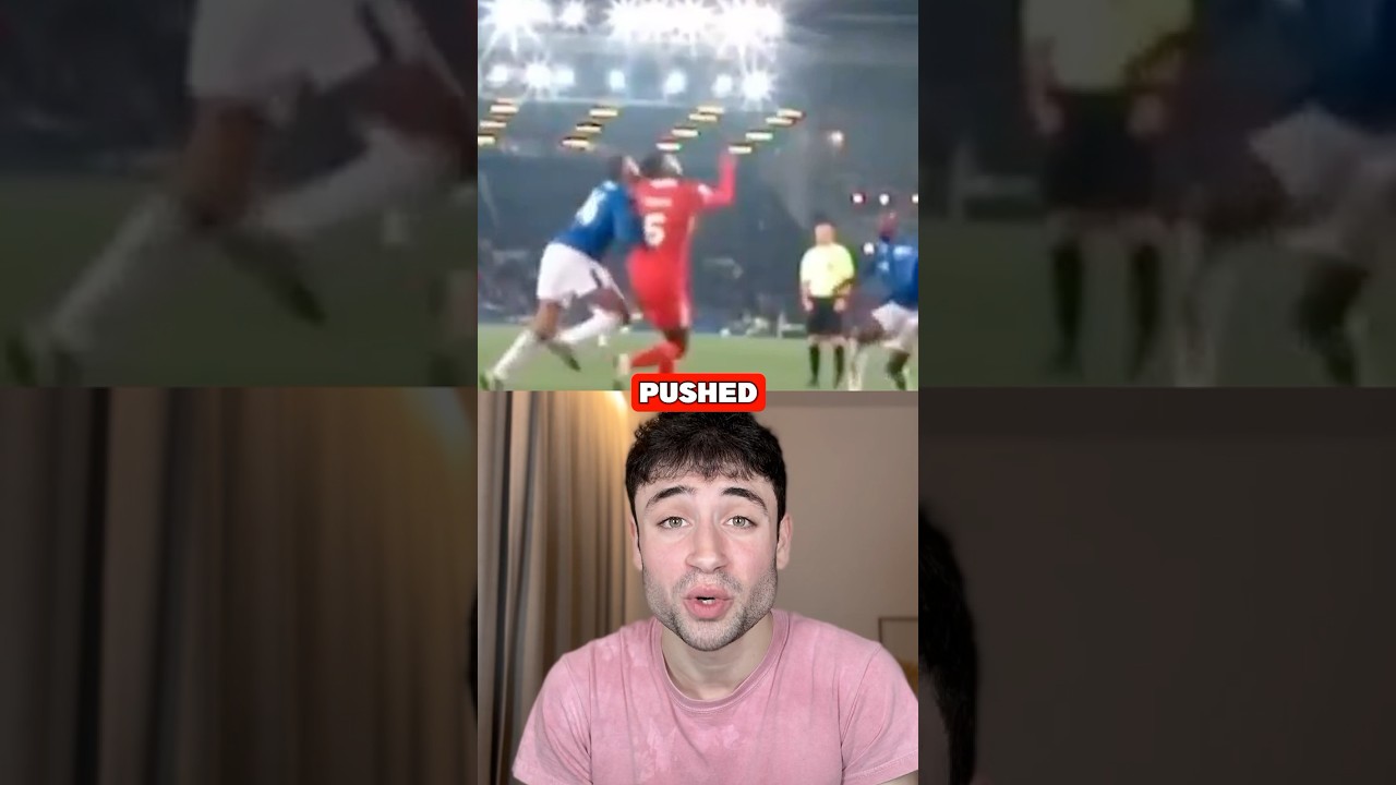 Конате здесь явно сфолил!! 😡😤