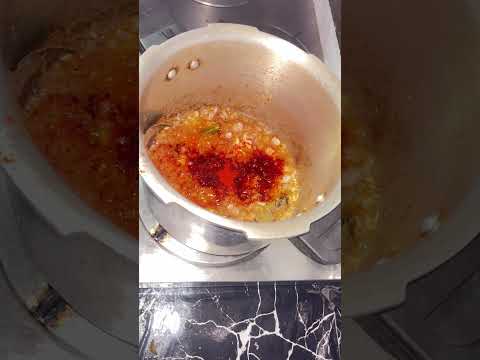 Odisha-style Mutton Bhoti Curry Recipe (ମଟନ ପୁଟି ଝୋଳ)