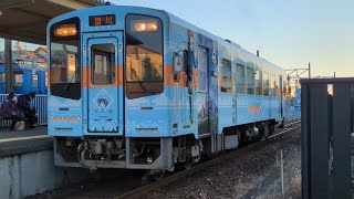 天竜浜名湖鉄道。西鹿島駅、ワンマン普通列車掛川行き。TH2109型ゆるキャン△ラッピング号発車。