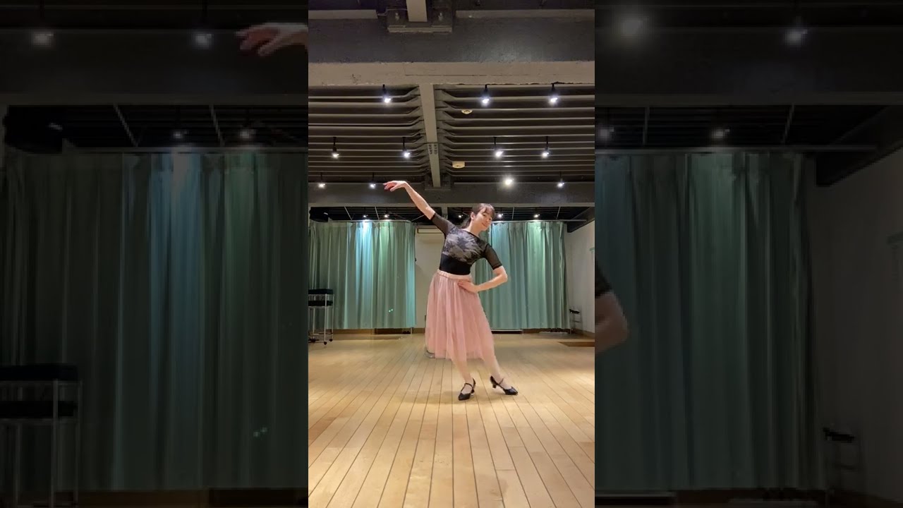 ダンスシューズで踊るバレエ ダンスシューズの選び方 バレエヨガインストラクター三科絵理のブログ