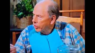 Newman the bottle deposit s7 e22 I nautilus of course farmhouse dinner scene