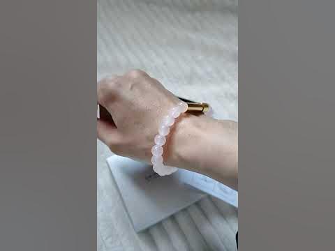 📿Браслет и серьги из нежно-розовых бусин с золотыми деталями. Браслет с ...