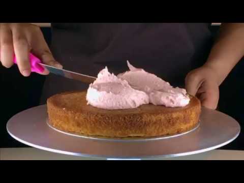 How to frost a layer cake | The Hummingbird Bakery