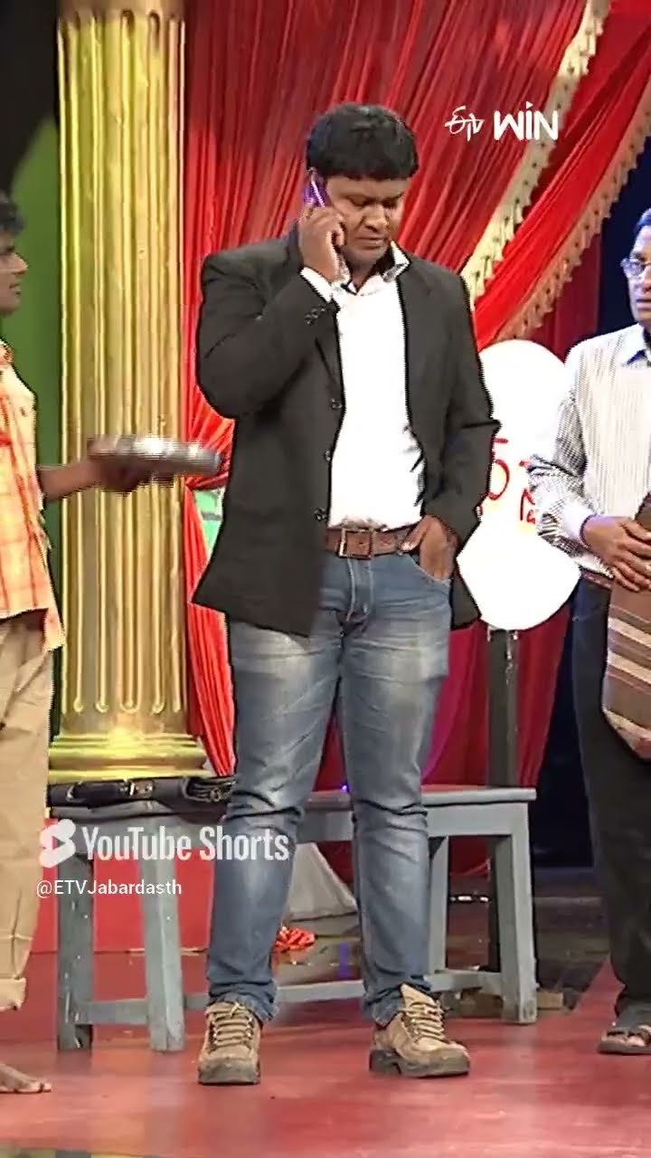 #shorts - డబ్బులు ఇస్తానంటే వద్దంటాడు ఏంట్రా బాబు..! #jabardasth #comedy