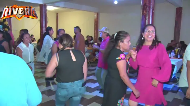 Banda la Unica de San Diego en los Cumpleaos de Ju...