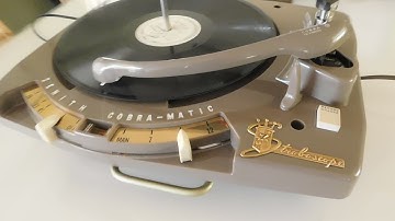 Zenith Stroboscope record changer playing a 78 RPM record.