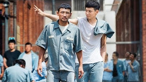 檢察官含冤入獄 ，開始天天被打，慢慢靠著法律知識成了監獄老大 - 天天要聞
