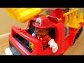 MATTEL FISHER PRICE 2007 LITTLE PEOPLE AMERICAN FIRE TRUCK TOY WITH SOUND EFFECTS