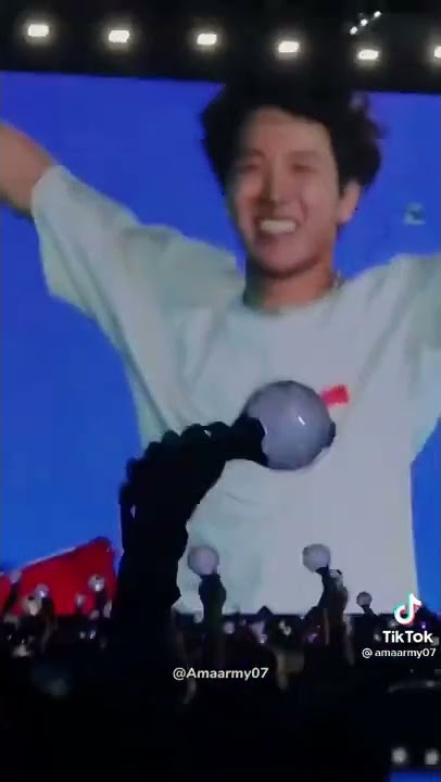 Love Yourself, Love Myself-Jhope Bts concert.