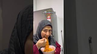 Tengok Reaction mak bila makan samyang pedas giler