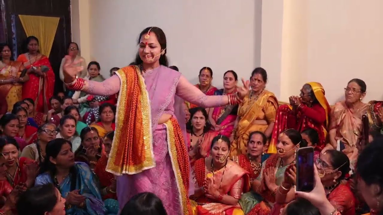 Dulhe ki Didi ka pahadi dance #महिलासंगीत