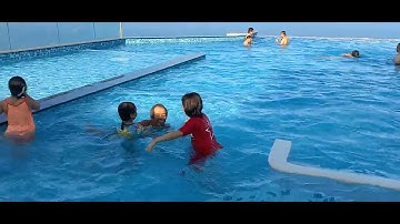 Tắm  hồ bơii  vô cực Apec Phan Thiết ( 14.8.2024)