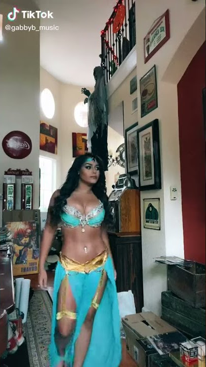 Arab cosplay sexy body