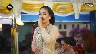Suara Vokalnya Bening Sekali | Bowo Langgam Tak Lelo Lelo Ledung By Sulis Njurug Ft Punggawa Musik