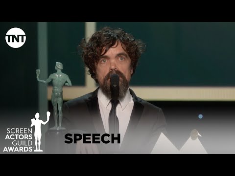 Video: Herečka Zběsile Přes Levné šaty SAG Awards