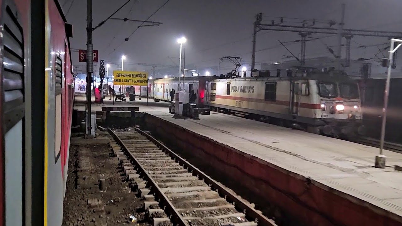 Kalka Howrah Netaji Express arriving Ambala Cantt, meets Kolkata Jammu Tawi Express !!