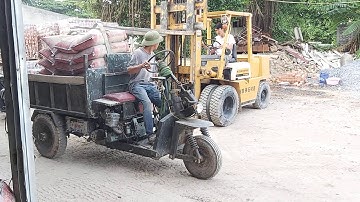 Xe Công nông 3 bánh chở cát xi lên ben| xe nâng komatsu làm việc|Komatsu forklift | HIEU EXCAVATOR